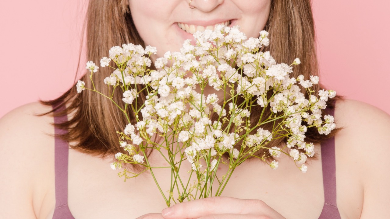 Trucos para que tus plantas florezcan más
