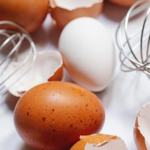 son mejores huevos blancos que rojos