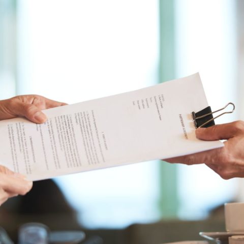 Acelera un trámite con este ritual