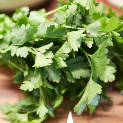 Qué ocurre cuando comes perejil todos los días