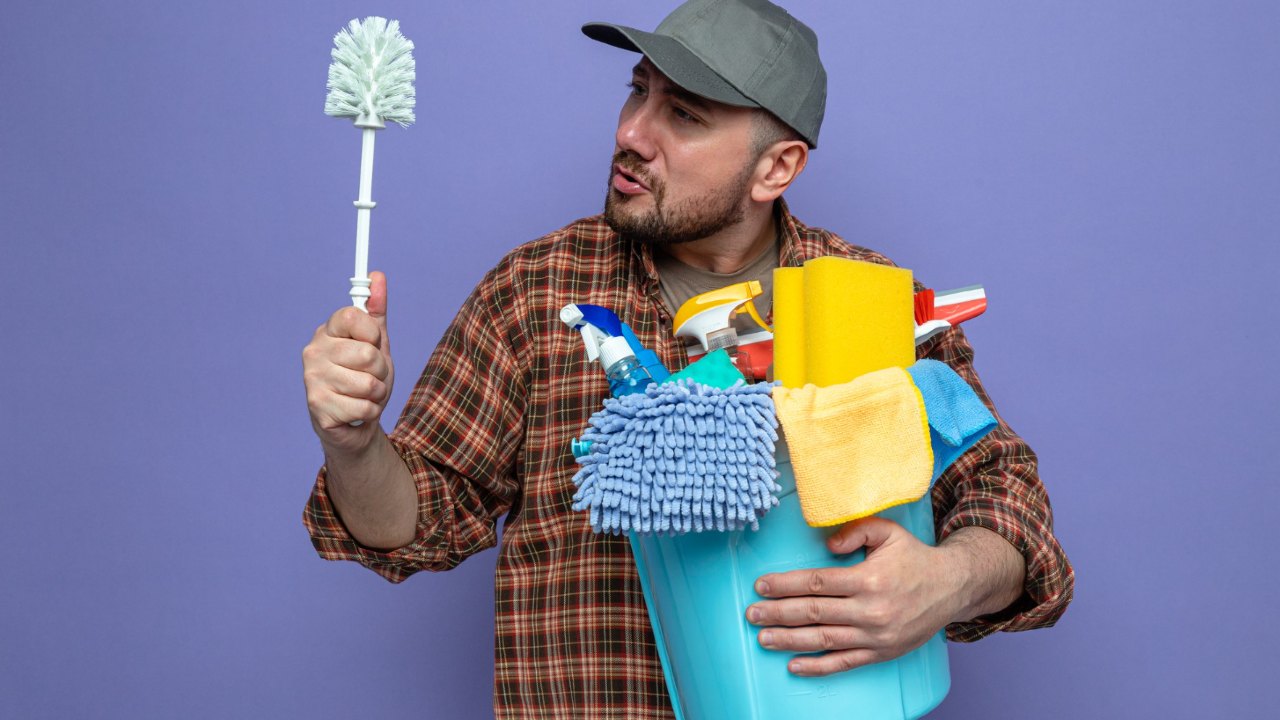 desinfectar cepillo de baño cómo limpiarlo