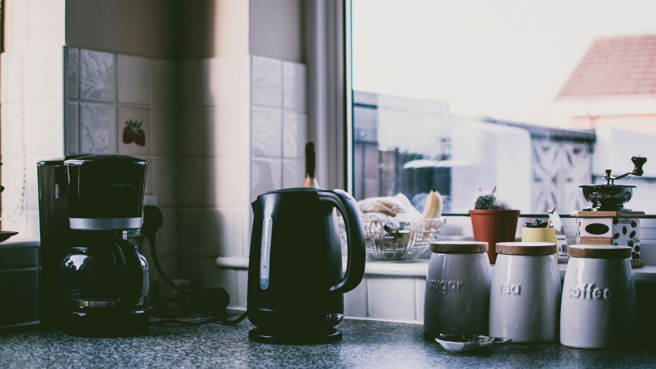 Como-limpiar-tu-cafetera-con-vinagre