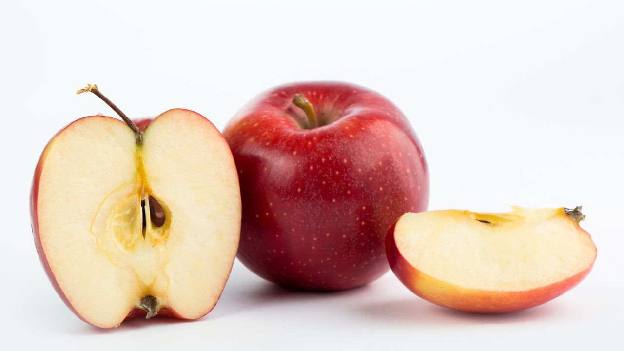 qué pasa si comes semillas de manzana son toxicas