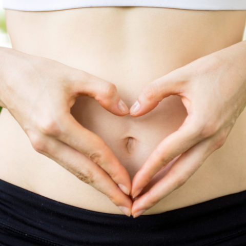 Elimina el mal olor del ombligo de forma natural