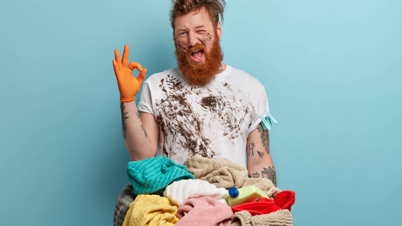 Quitar-manchas-de-grasa-de-la-ropa