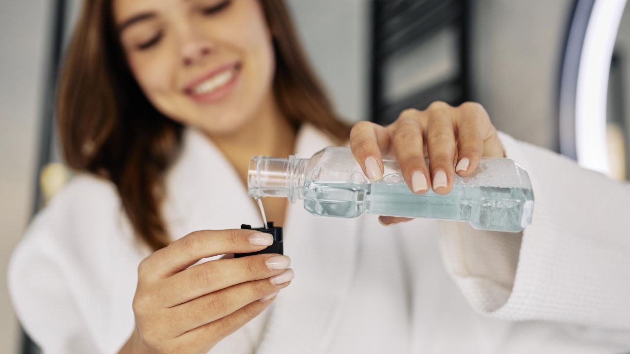 Puedes salvar tus plantas gracias al enjuague bucal