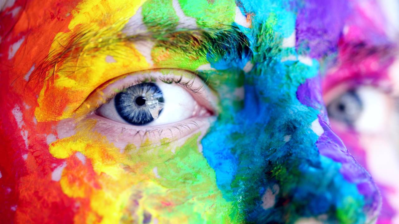 cirugía para aclarar el color delos ojos