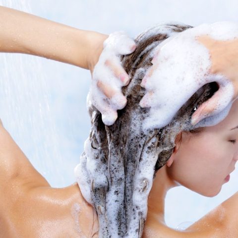 Mitos y realidades sobre el lavado del cabello