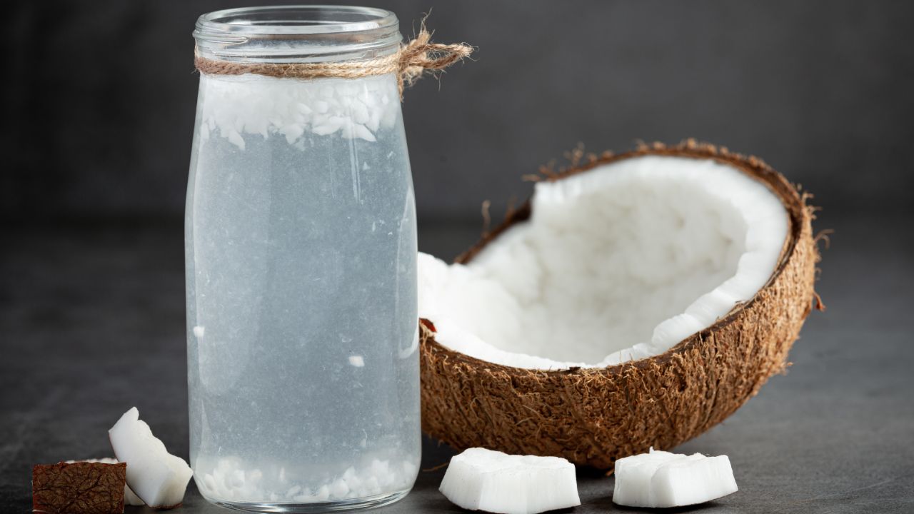 Ventajas de tomar agua de coco todos los días