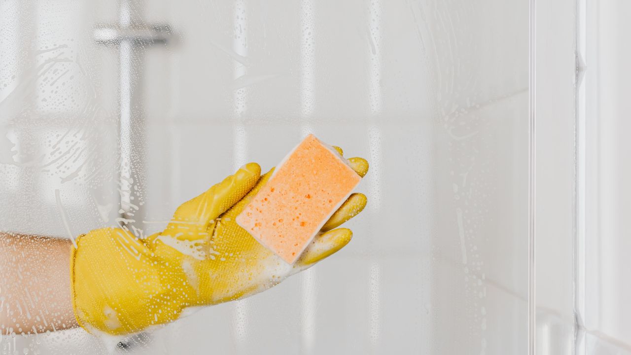 Mezcla de bicarbonato para lavar el baño y la cocina