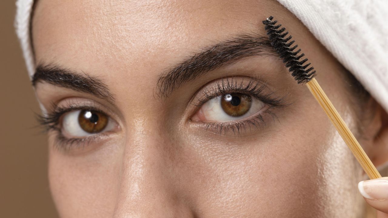 Remedios caseros para recuperar tus cejas