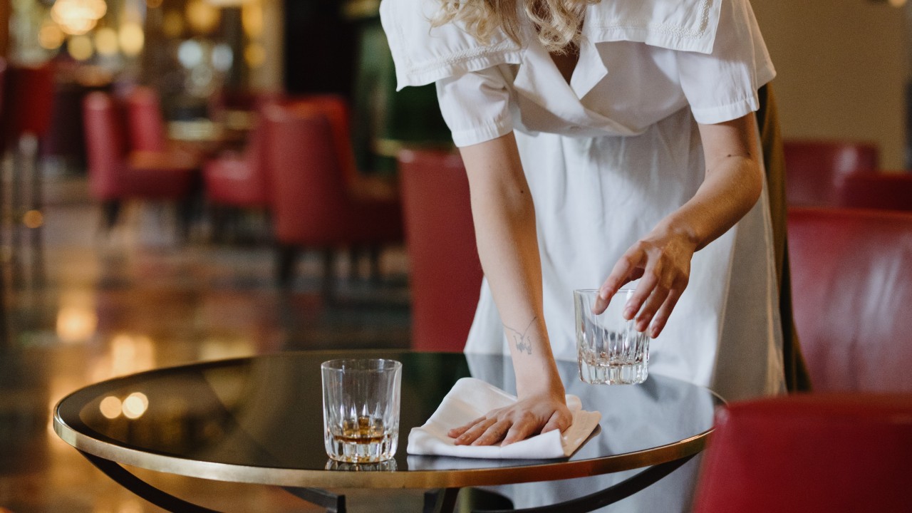 truco para limpiar mesas de vidrio