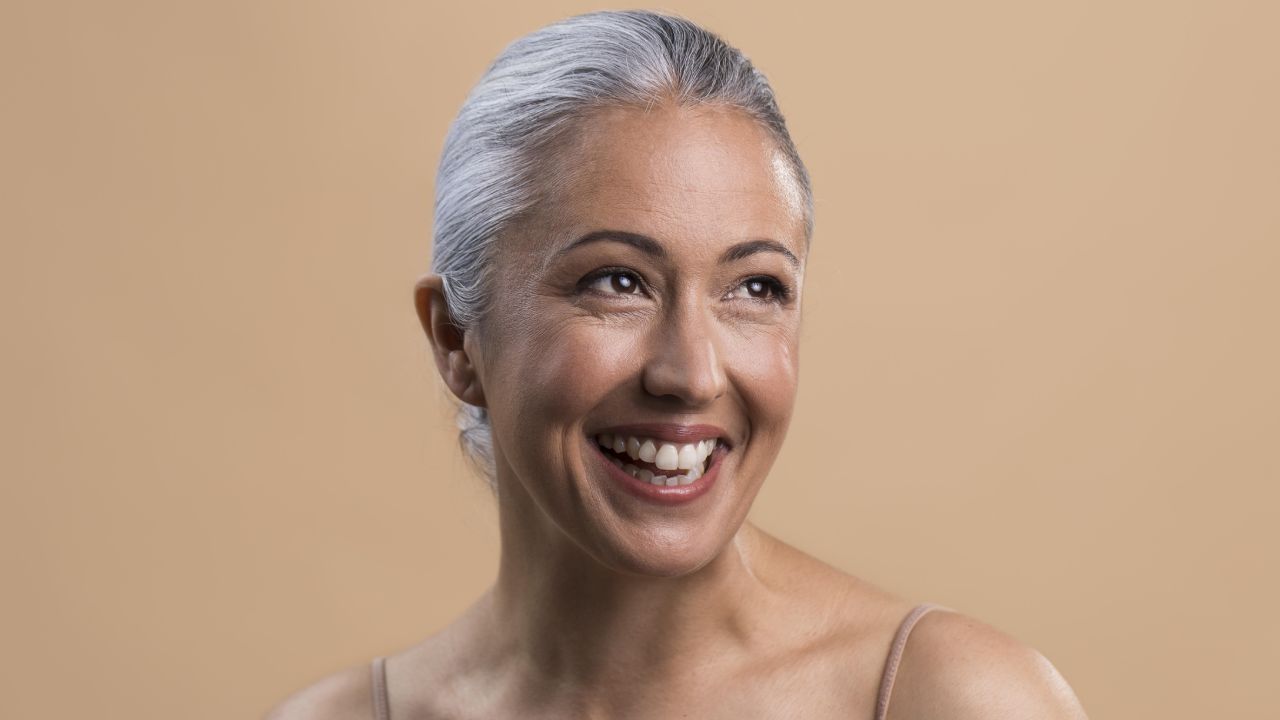 Mascarilla natural para matizar canas curcuma