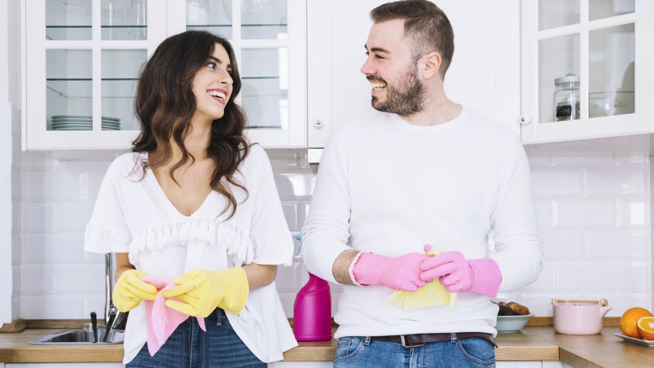 Mezcla para limpiar las paredes y el techo de la cocina