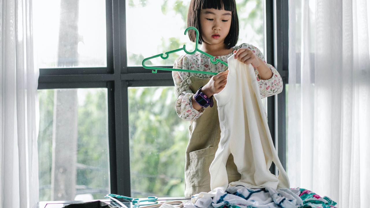 Reconoce el esfuerzo de los niños en las tareas del hogar