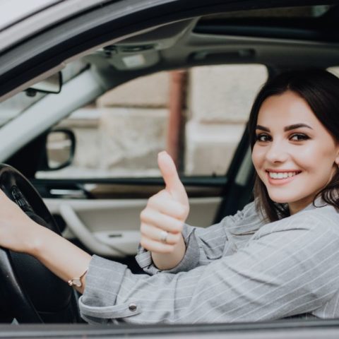 Eliminar el olor a humedad del auto
