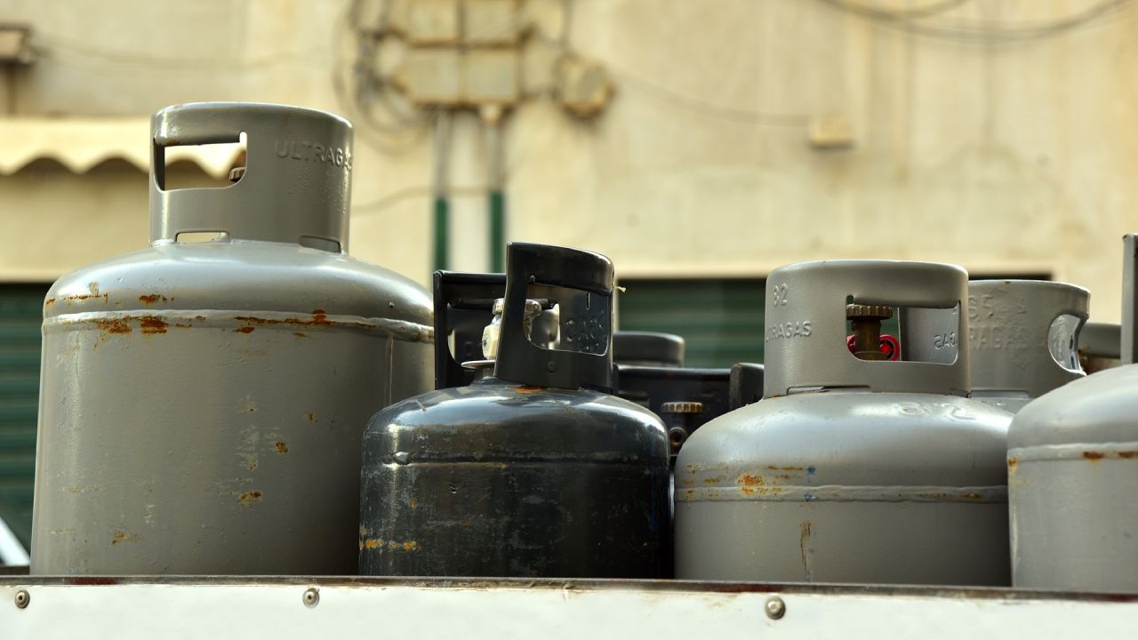 Cómo purgar un tanque de gas de forma segura
