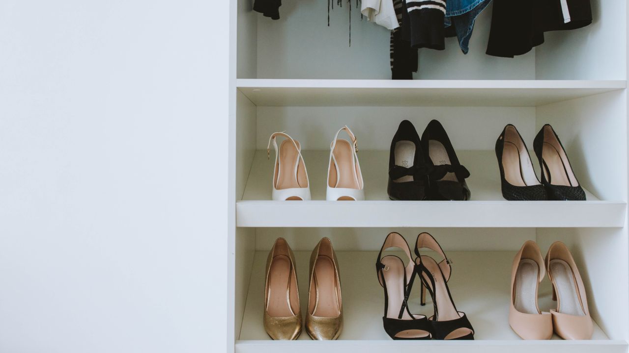 Bicarbonato-eliminar-el-mal-olor-de-la-zapatera