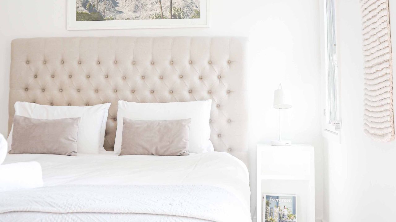 Cómo hacer un panel acolchado para tus muebles