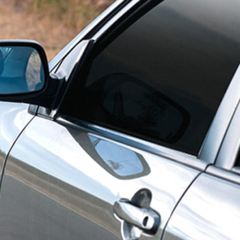 Métodos para quitarle el polarizado a tu auto