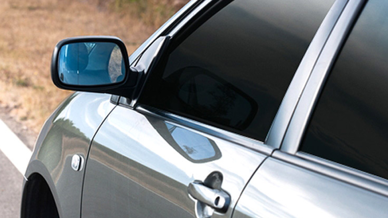 Métodos para quitarle el polarizado a tu auto