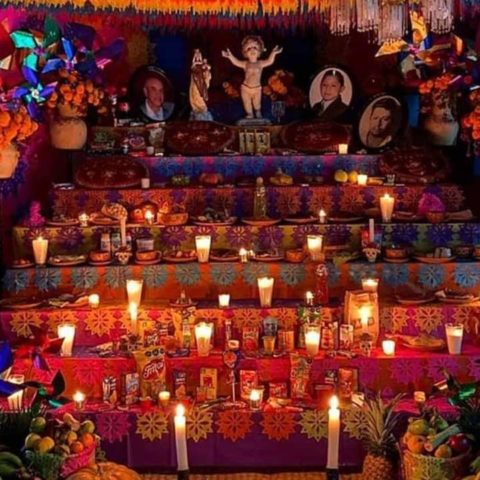 Significado de las velas en la ofrenda de dia de muertos