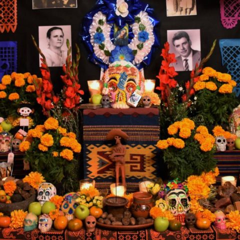 Qué frutas debes poner en el altar