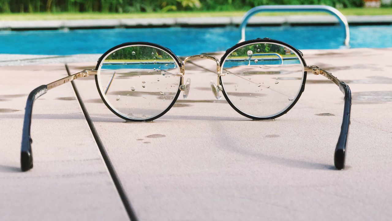 Limpiador-de-lentes-con-productos-que-tienes-en-casa