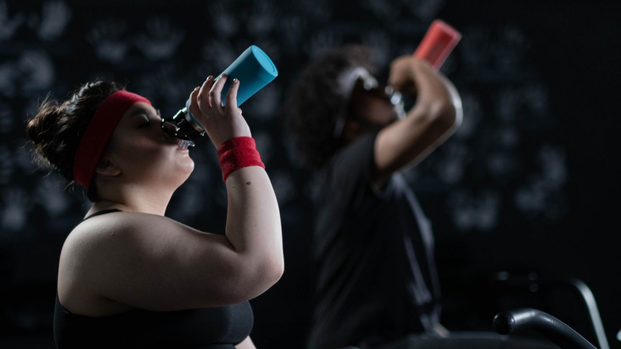 esto pasa si tomas agua mientras haces ejercicio