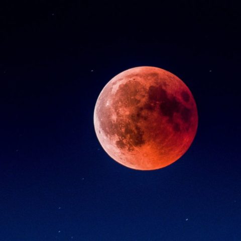 Cuándo ver la luna de sangre en octubre 2021