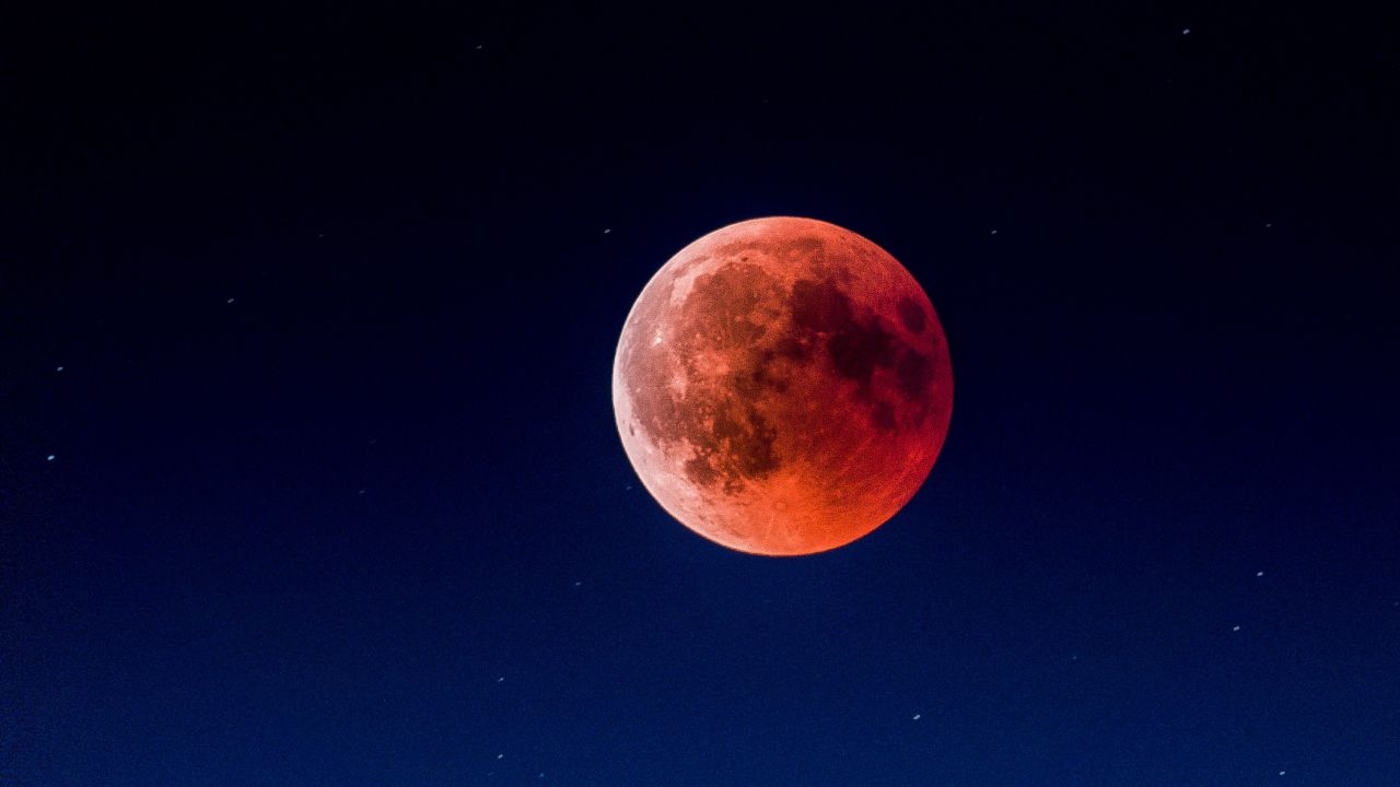 Cuándo ver la luna de sangre en octubre 2021