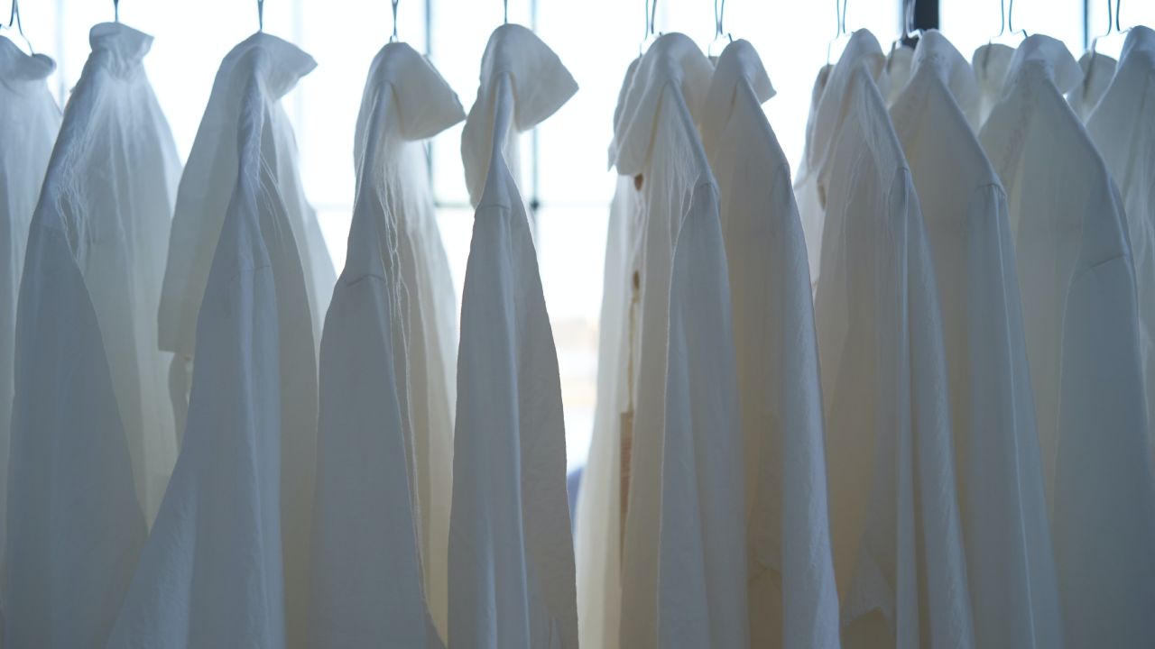 Cómo eliminar manchas de la ropa con aspirina