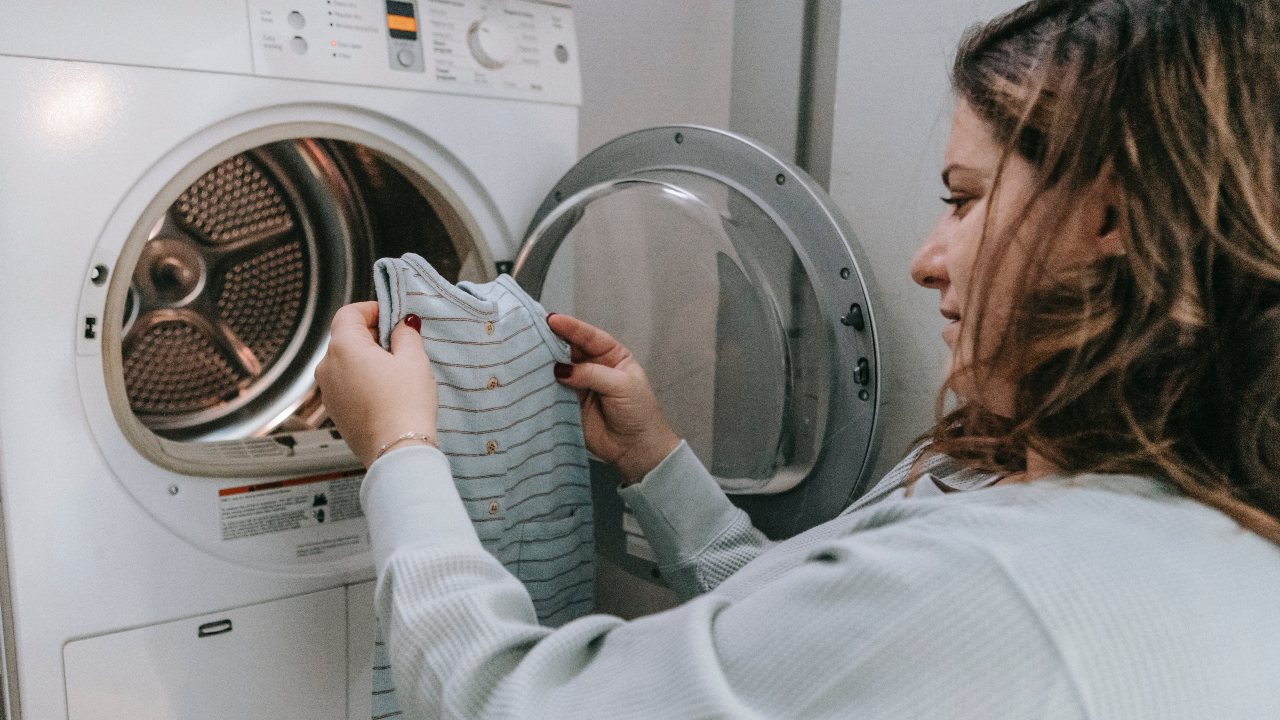 riesgo de tener ropa mojada dentro de casa
