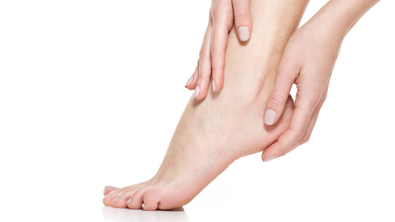 Cómo aliviar el dolor en los talones
