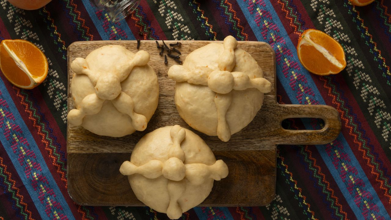 Qué representa el pan de muerto