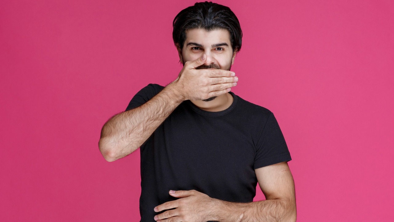 eliminar el mal aliento tras comer cebolla o ajo