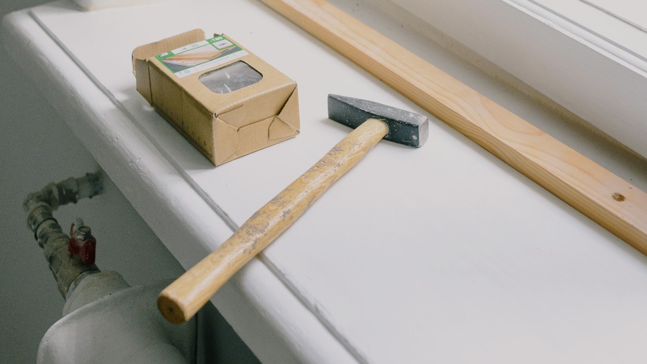 consejos para extraer clavos sin dejar marcas