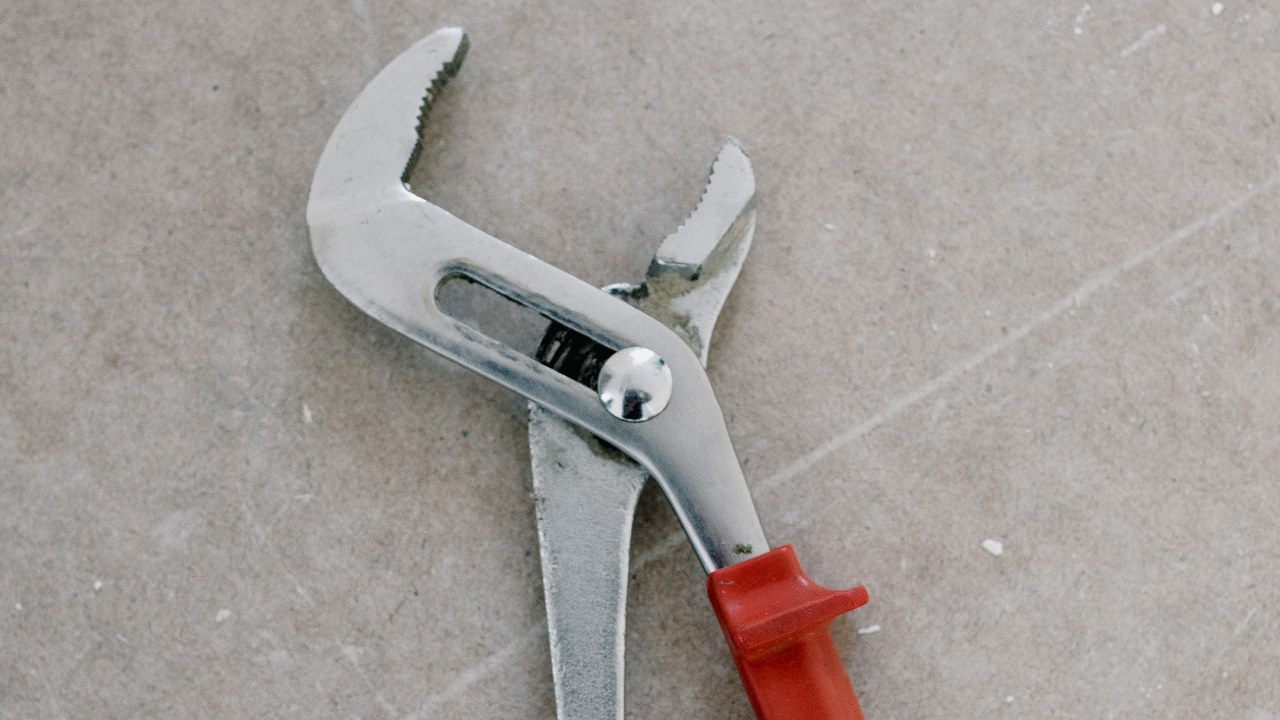 como quitar clavos sin dejar huecos