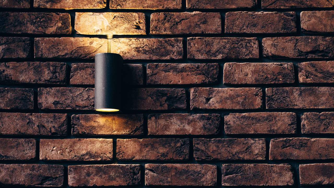 como proteger pared de ladrillos de moho