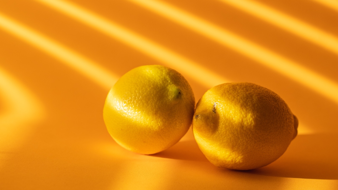 como eliminar olor a cigarro de pelo