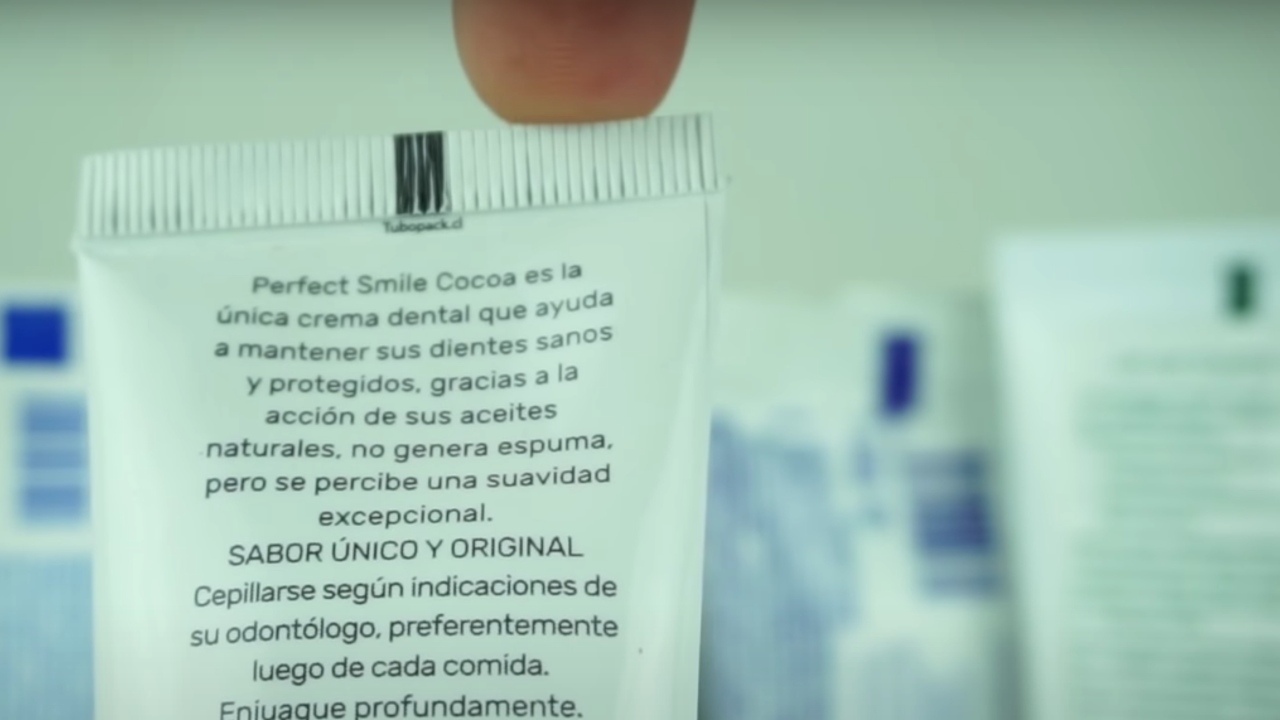 que contiene tu pasta de dientes