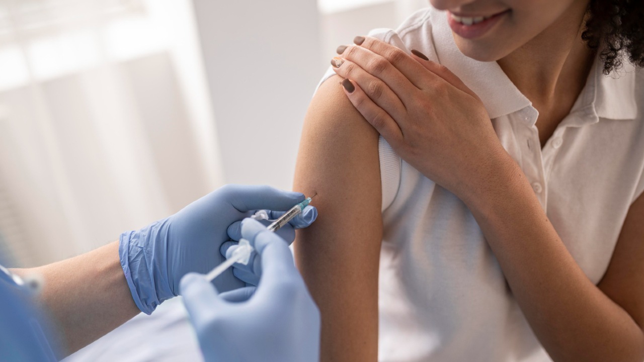 dónde aplican la vacuna contra la influenza