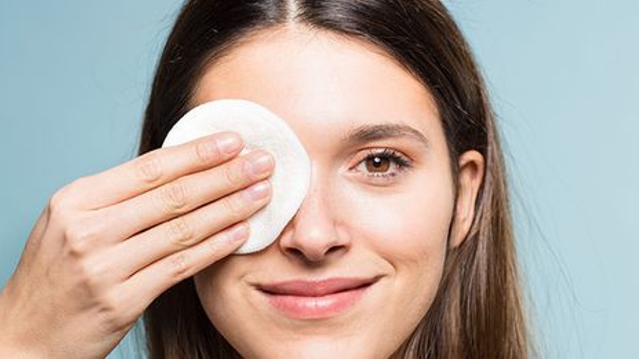 mejor forma de desmaquillar pestanas