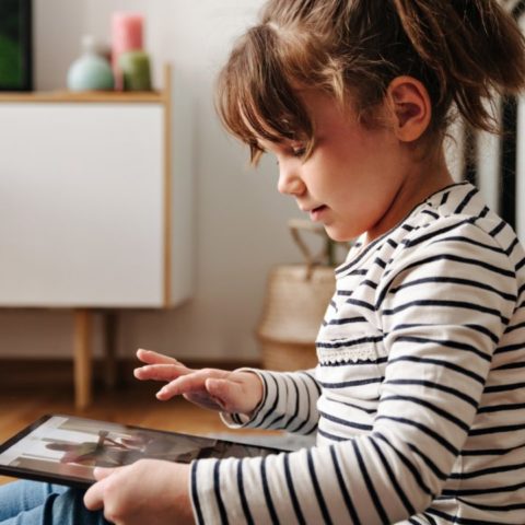 Le prestas la tablet o celular a tus hijos atencion