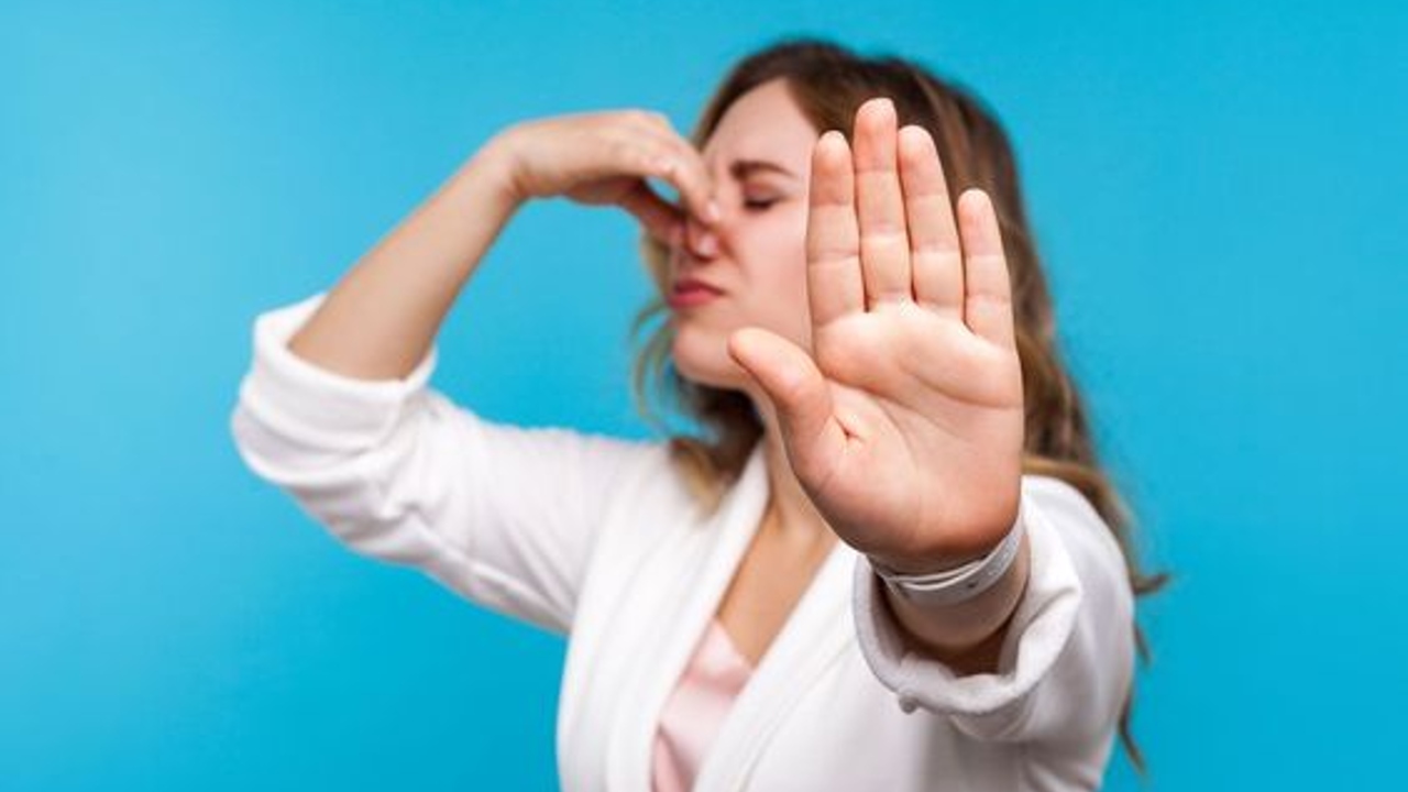 por que flatulencias huelen mal