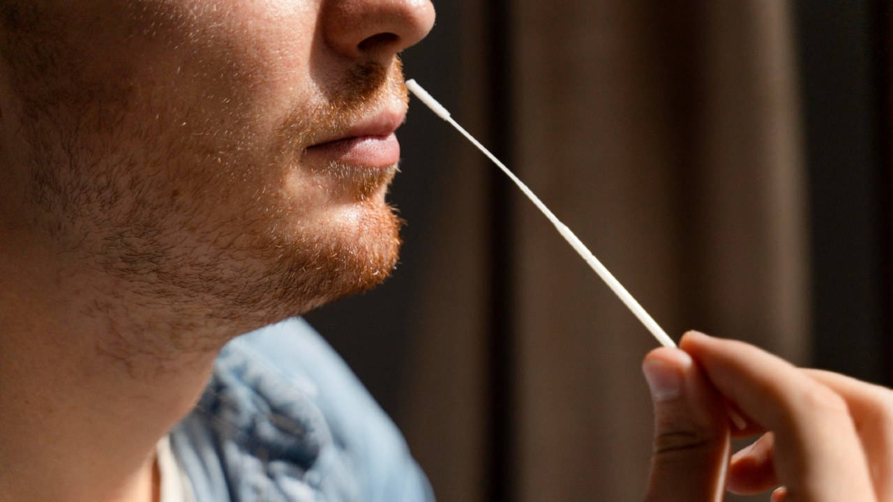 cuanto dura la pérdida de olfato y gusto por covid