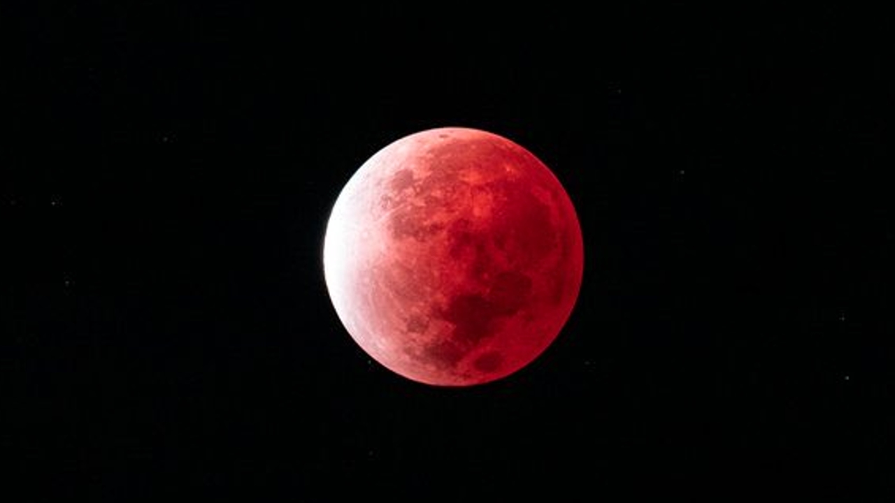 eclipse lunar más largo