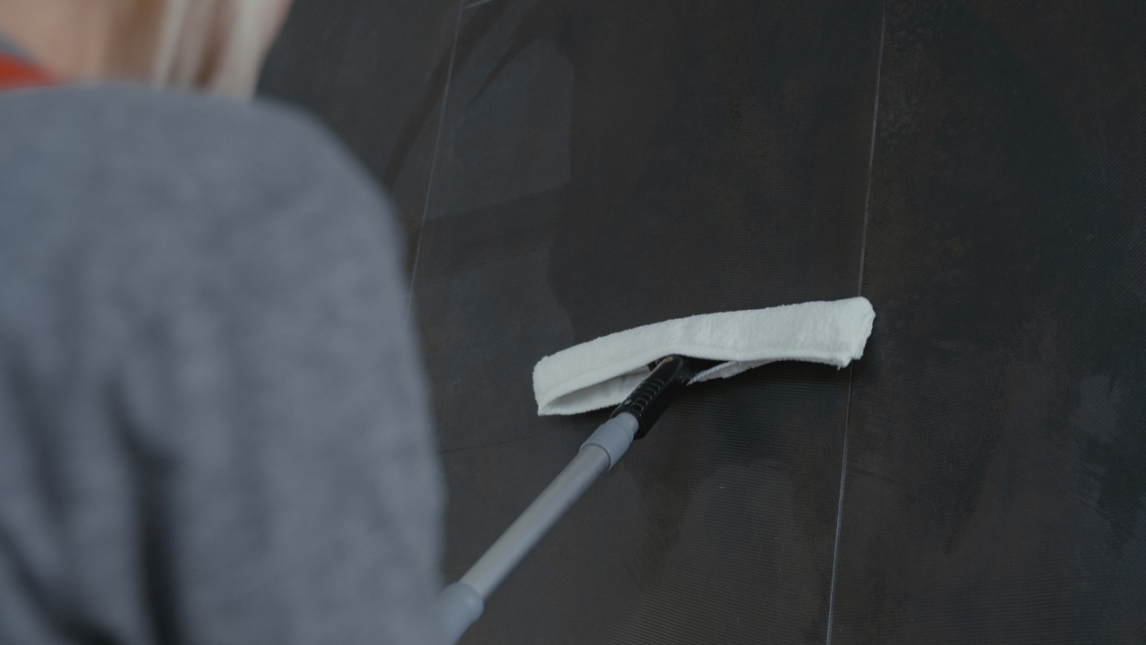 como limpiar una pared que se mancho de cemento