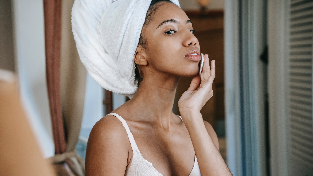 usos de agua oxigenada en belleza