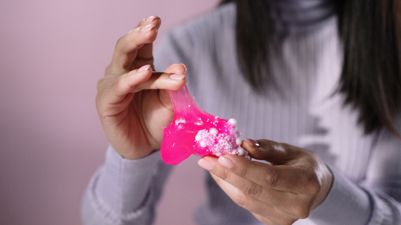 como quitar mancha de slime de ropa